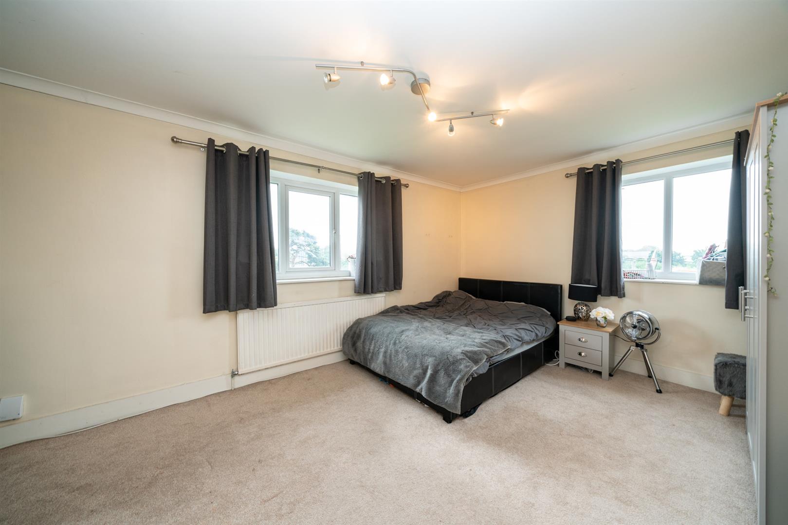 White Hart Drive, Adeyfield, Hemel Hempstead Squire Estates